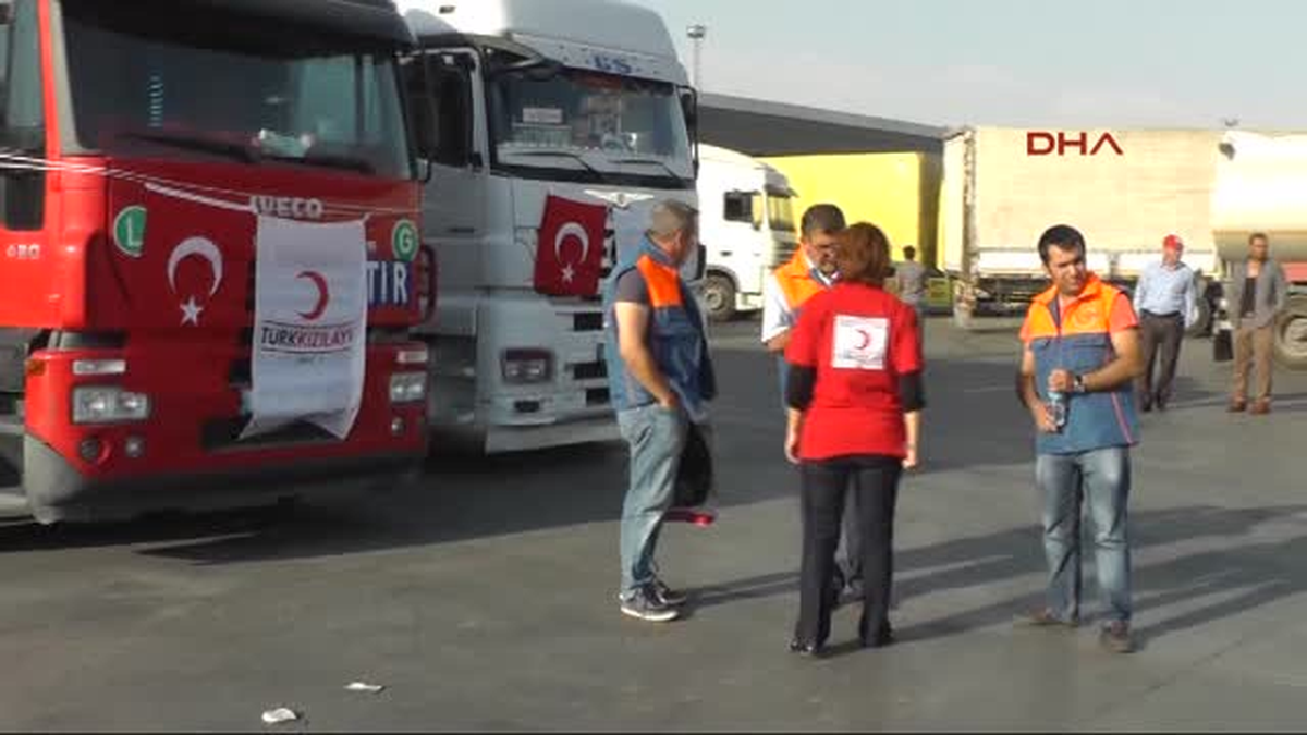 Kızılay\'ın Yardım Tır\'ları Habur\'dan Sincar\'a Çıkış Yaptı