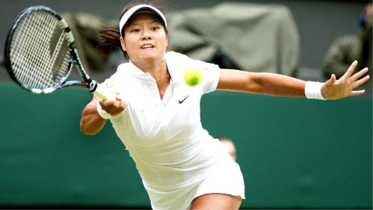 Li Na, Wimbledon\'da Üçüncü Tura Yükseldi