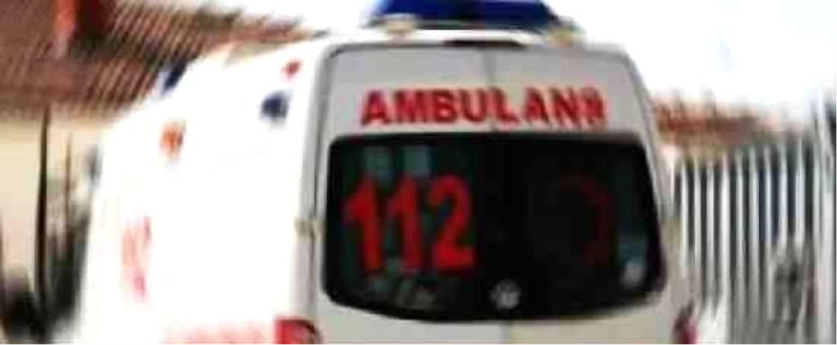 Manisa\'da Trafik Kazası: 3 Yaralı