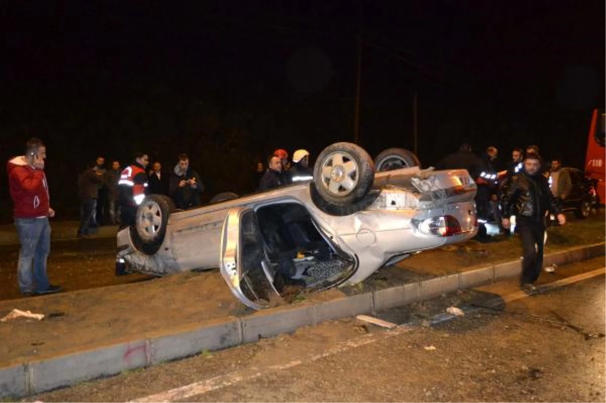 Otomobil Refüje Çarparak Takla Attı: 3 Yaralı