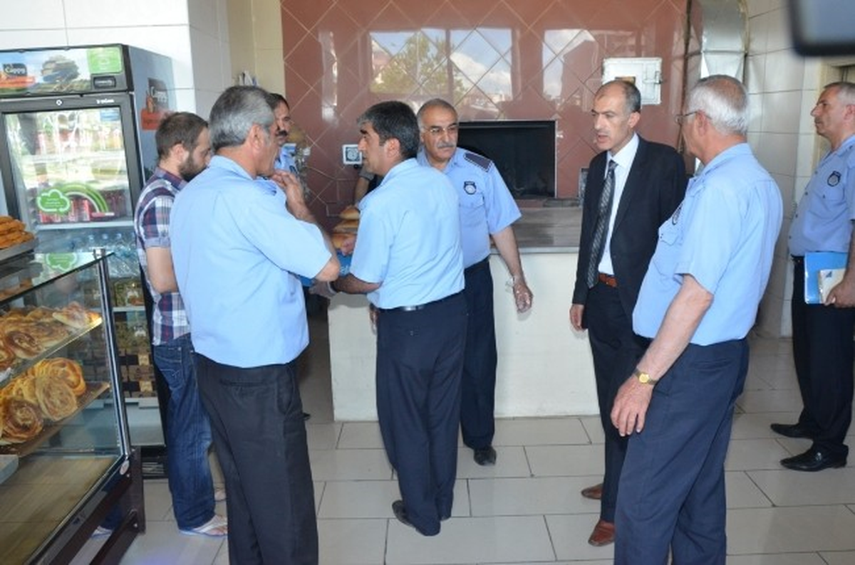 Palandöken Beledıyesı Zabıtaları Ramazan Denetımını Artırdı