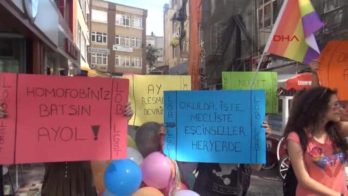 Samsun'da 'Direniyoruz Ayol' Eylemi