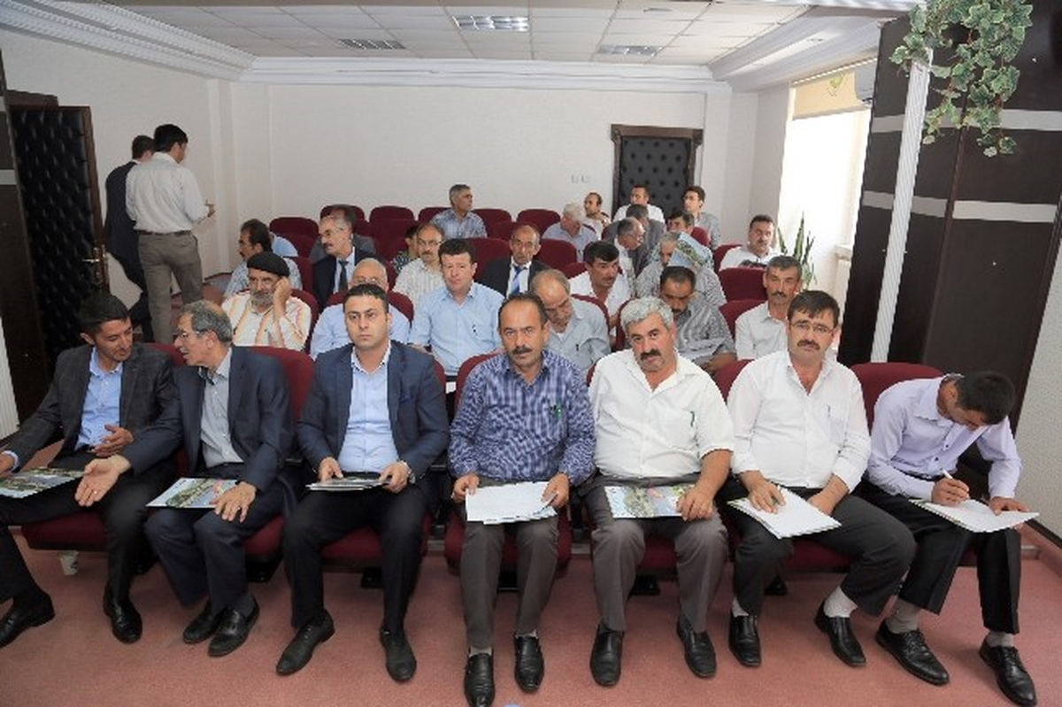 Talas\'ta Muhtarlarla İlk Toplantı