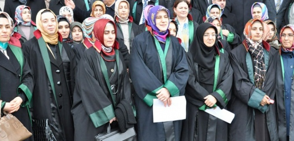 Aym\'nin Başörtülü Avukat Kararı