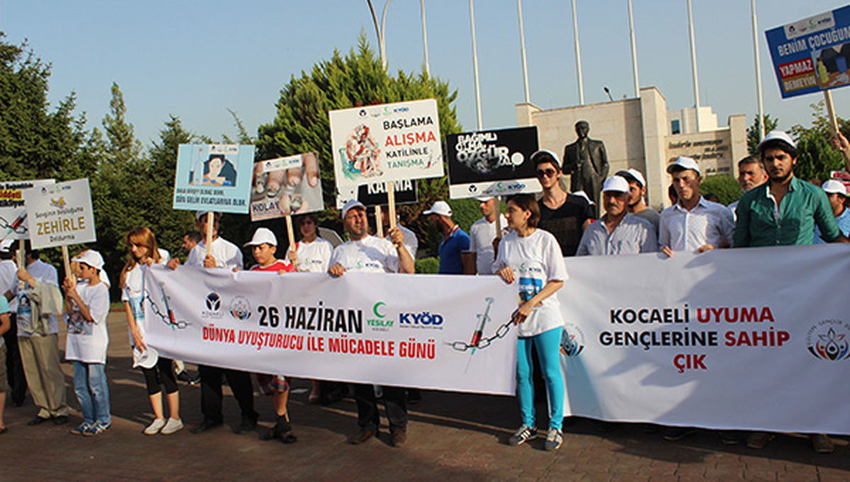 "Bonzai"ye karşı yürüdüler -