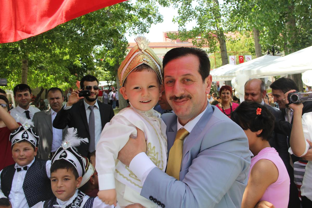 Çocuk Yuvasında Sünnet Şöleni