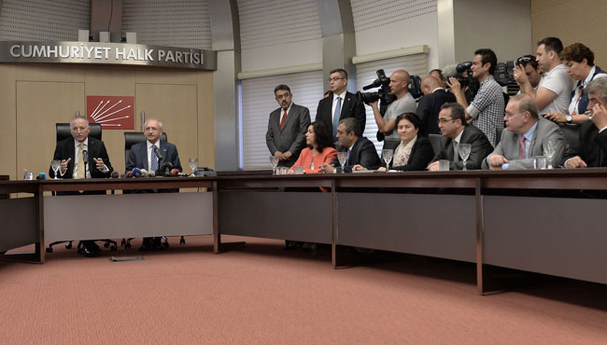 Ekmeleddin İhsanoğlu, Kılıçdaroğlu\'nu Ziyaret Etti (3)