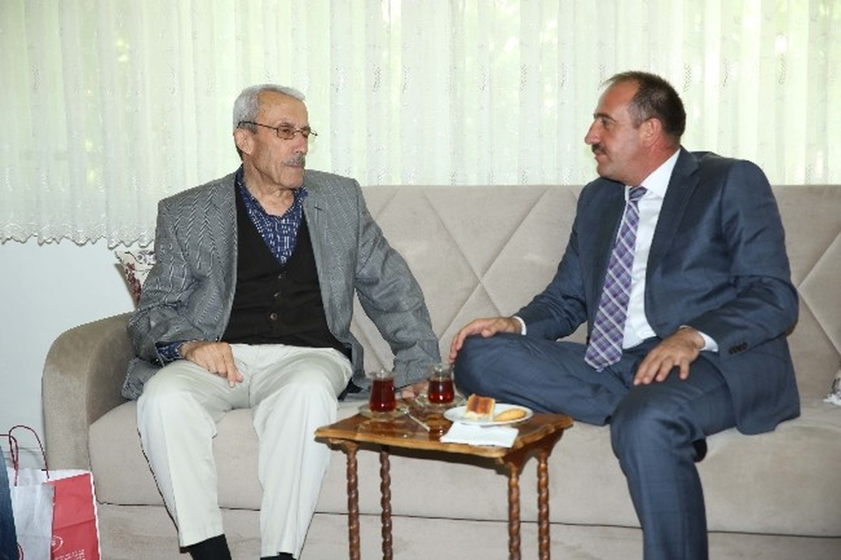 Eski Başkana 10 Numara Forma
