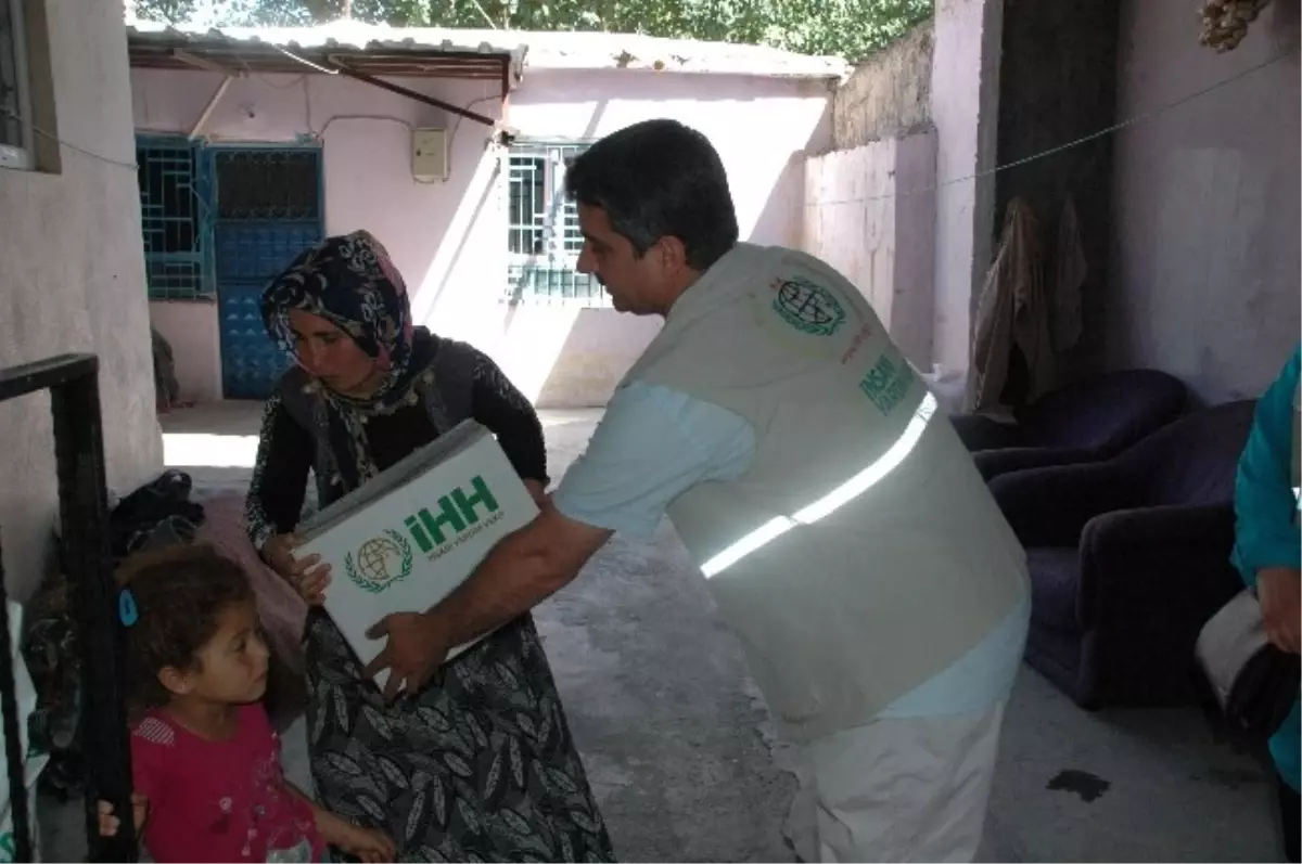 İhh\'dan, Yardıma Muhtaç Ailelere Yardım