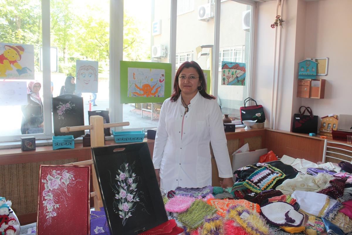 Meram Tıpta Hastalar Kermes Düzenledi