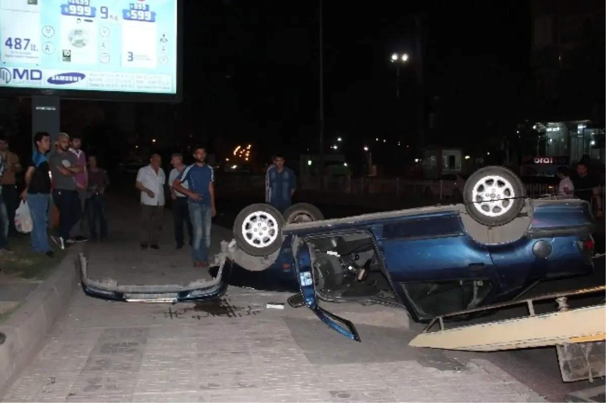 Sürücü Takla Atan Otomobilden Burnu Bile Kanamadan Çıktı