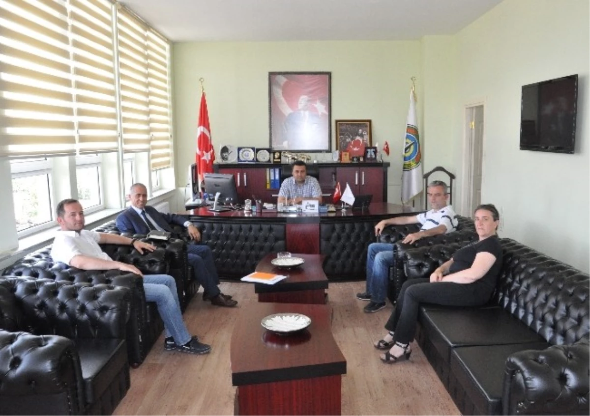 Tekirdağ Büyükşehir Belediyesi Genel Sekreter Yardımcısından Başkan Yurdakul\'a Nezaket Ziyareti