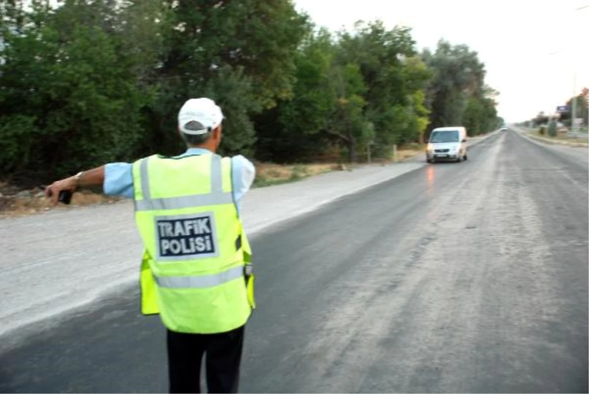 Trafik Polislerinden Sürücülere Boğulma Uyarısı