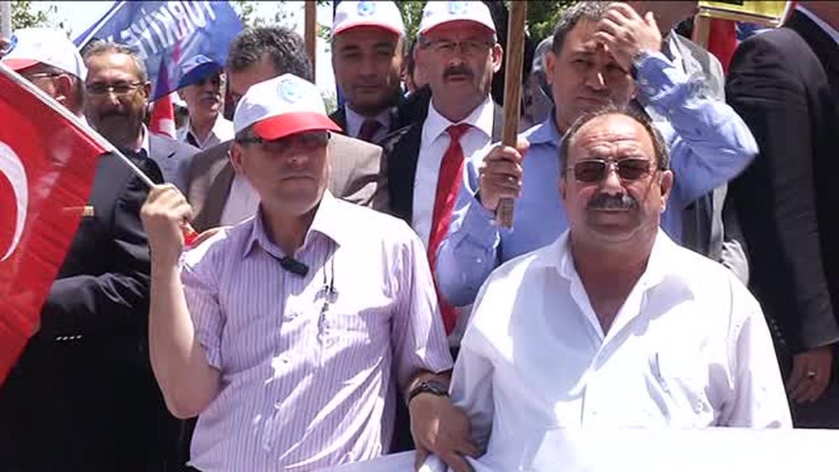 Türkiye Kamu-Sen\'den İş Güvencesi Protestosu
