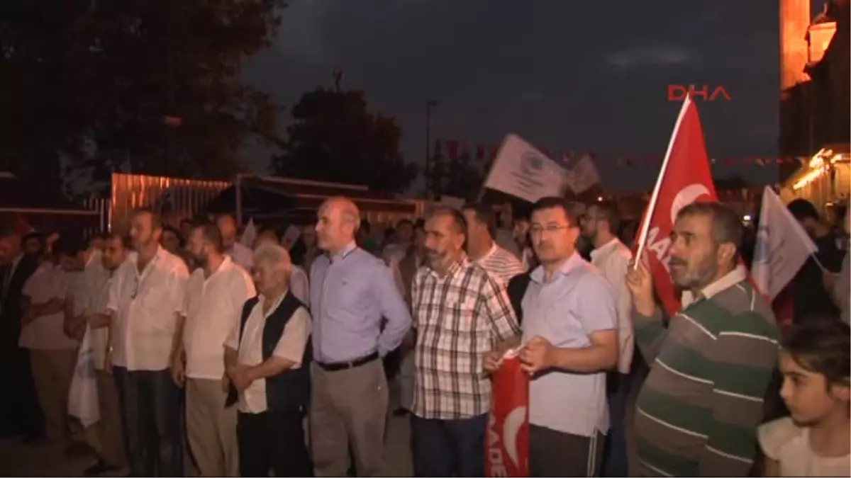 Üç Ülkedeki İdam Kararları Fatih Camii\'nde Protesto Edildi