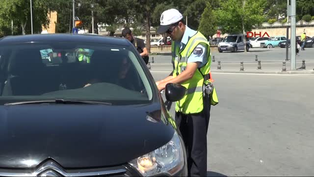 Yayalara Yol Vermeyen Sürücülere Ceza