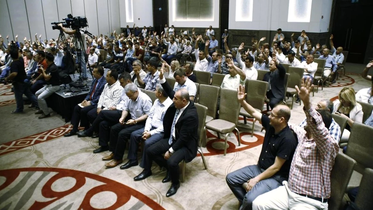 Adana Demirspor Kongresinde Kavga Çıktı