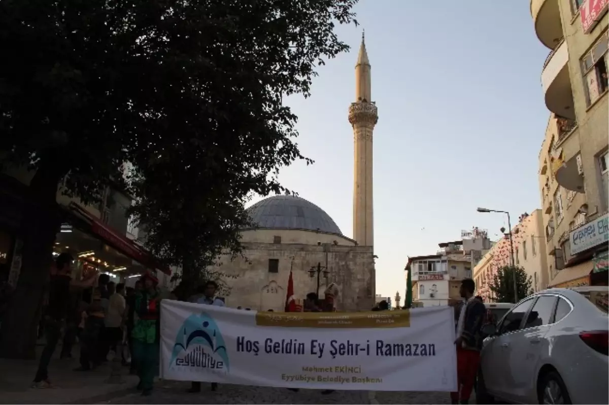 Şanlıurfa\'da Ramazan Coşkuyla Karşılandı