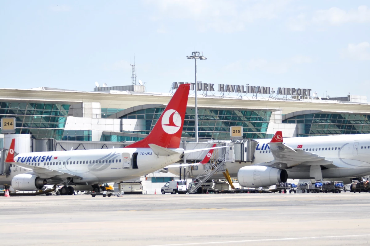 Atatürk Havalimanı\'nda Tarihi Rekor