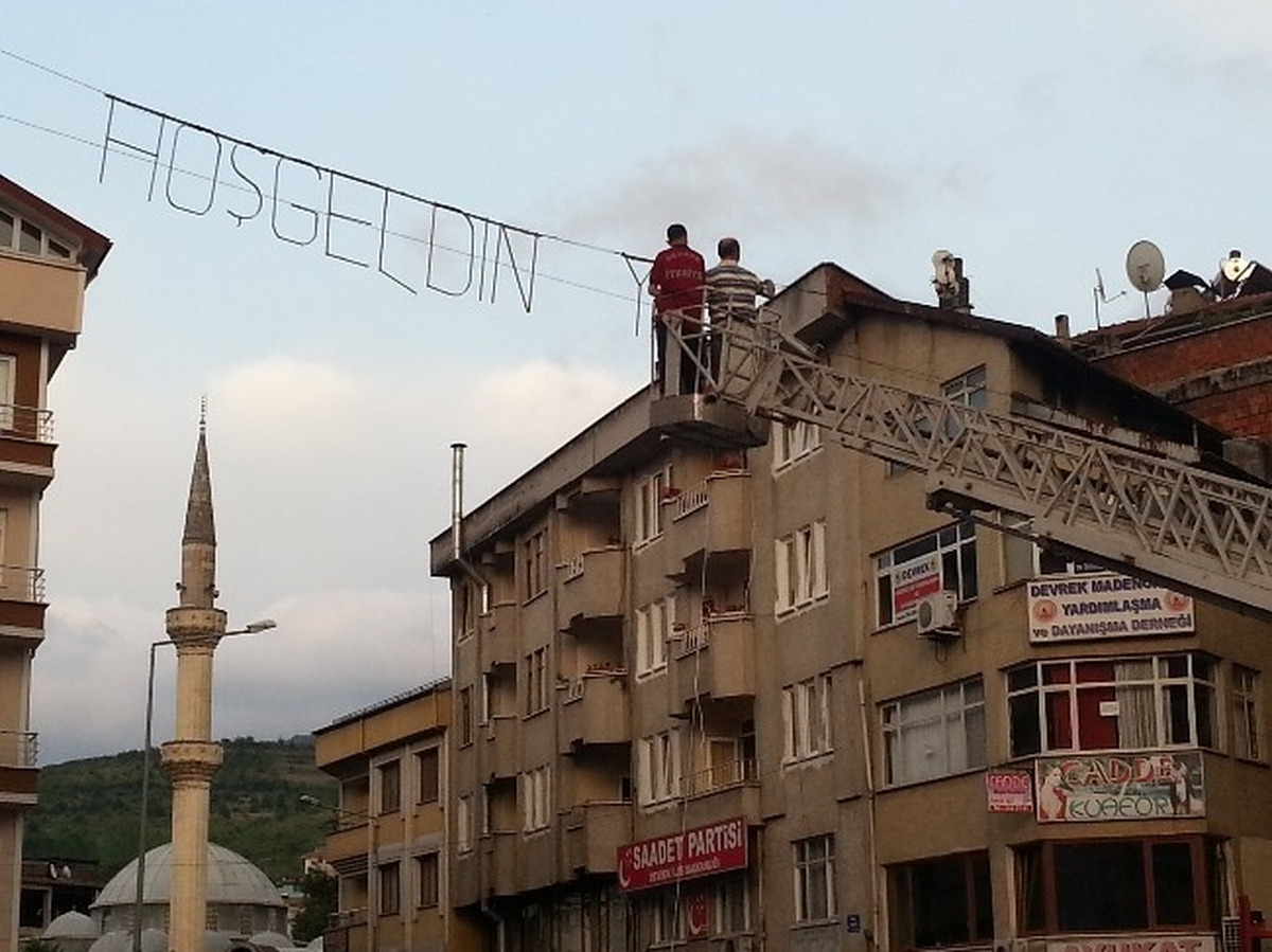 Devrek Sokakları Mahyalarla Süsleniyor