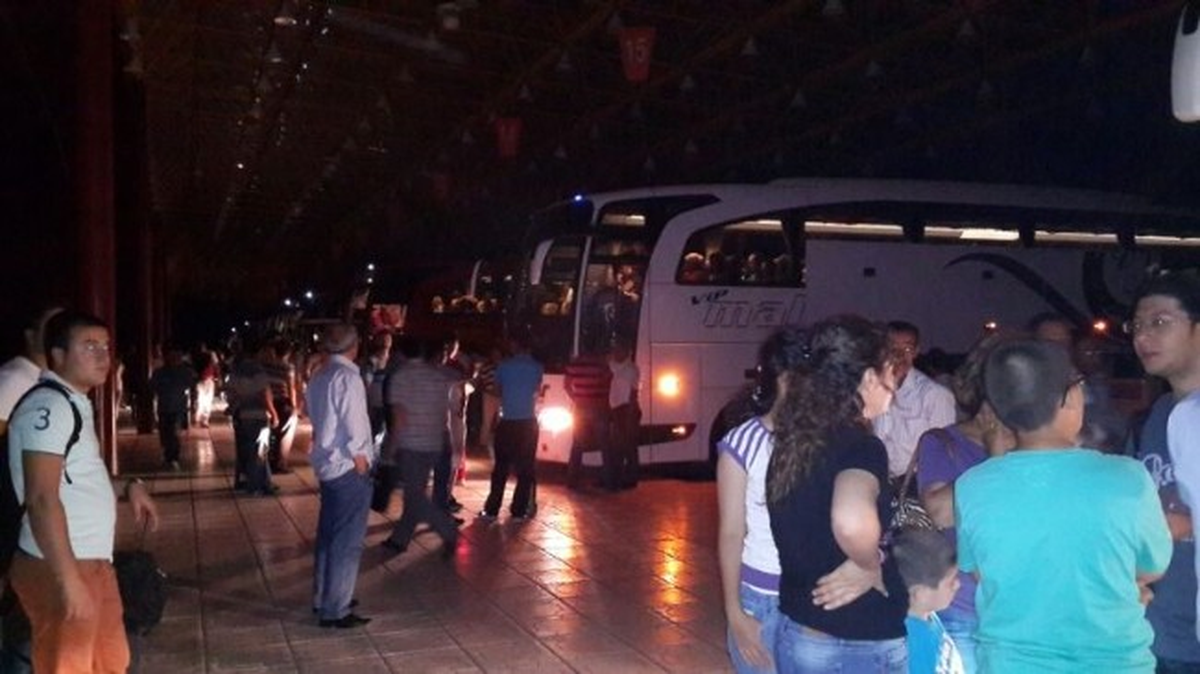 Elektrikler Kesildi, Yolcular Karanlıkta Bekledi