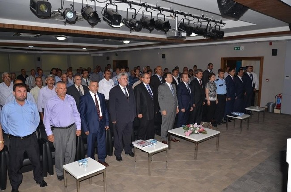 Erzincan Valiliği Tarafından Muhtarlara Eğitim Semineri Verildi