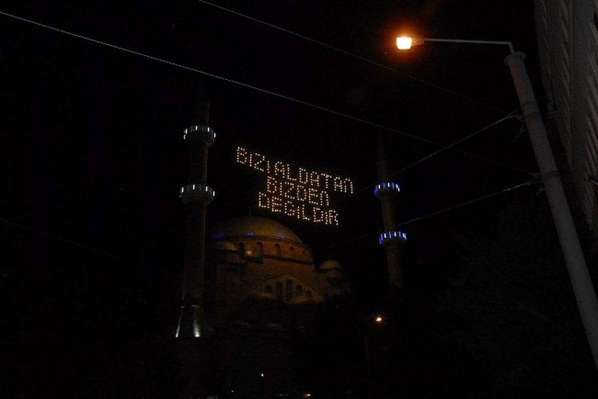 Eskişehir\'de Mahya Geleneği