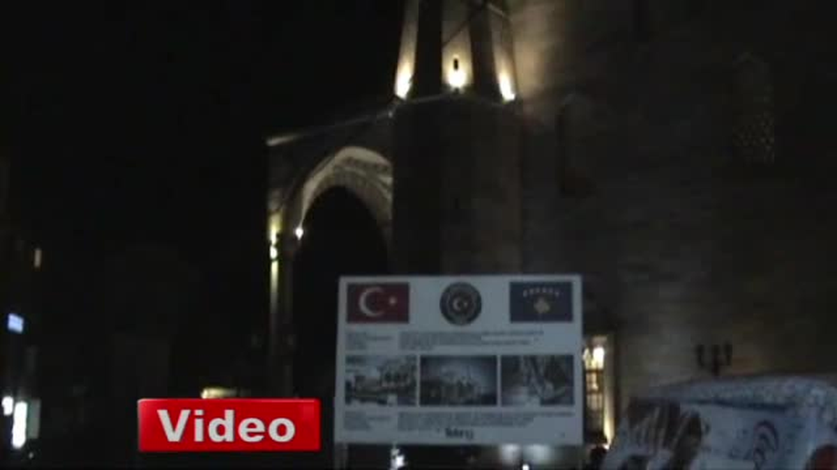 Kosova\'da İlk Teravih Namazı Kılındı