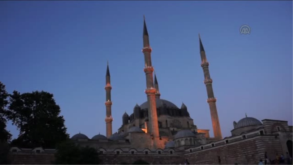 Orucun en geç açıldığı Edirne\'de, "Selimiye" gölgesinde iftar -