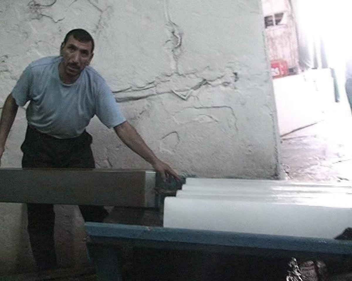 Şanlıurfa\'da Kalıp Buz Satışı Arttı