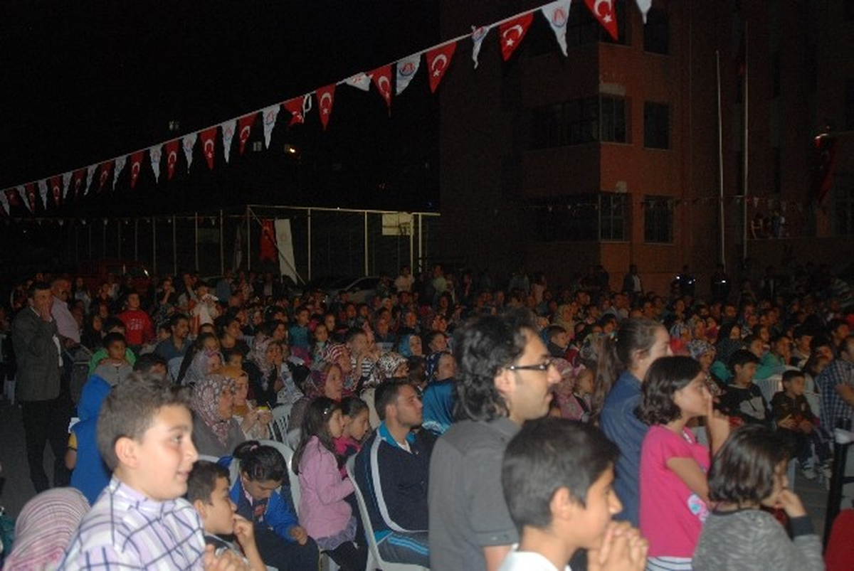 Sincan\'da Mahalle Şenliklerine Yoğun İlgi