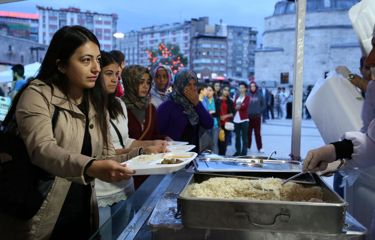 Sivas\'ta İlk İftar