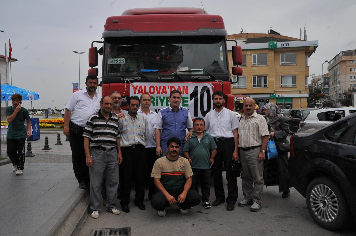 Yalova İHH\'dan Suriye\'ye 10. Yardım Tırı Yola Çıktı