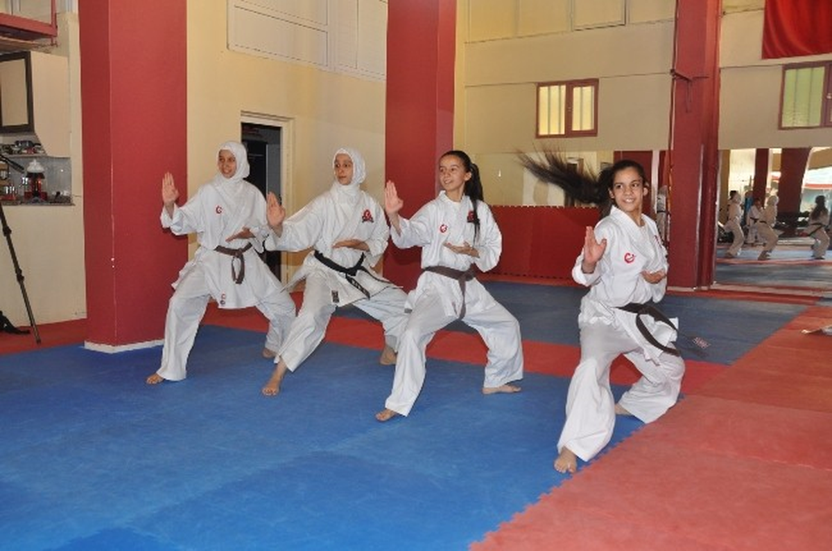 Gaziantep\'in Altın Kızları Gözlerini Avrupa Şampiyonasına Dikti