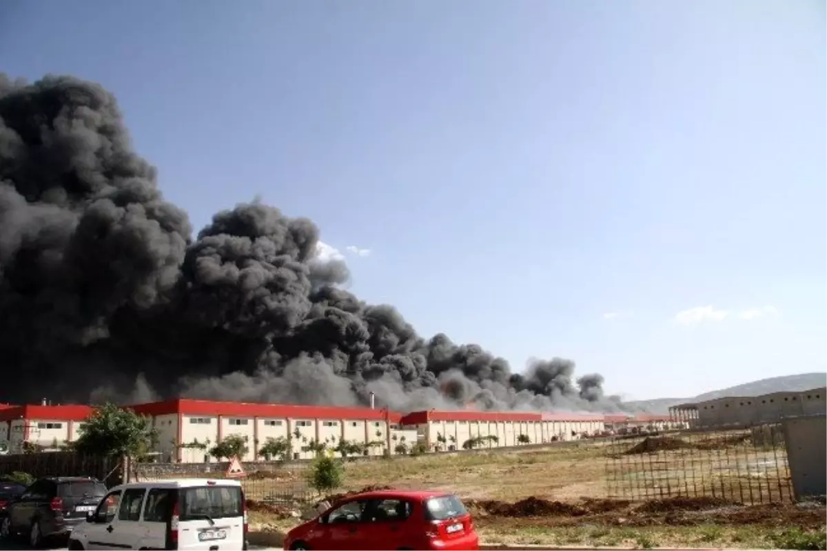 Gaziantep\'teki Fabrika Yangını Kontrol Altına Alınamıyor