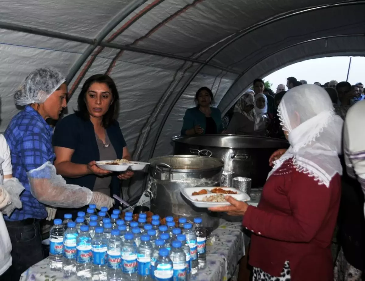 Hastane Bahçesine İftar Çadırı