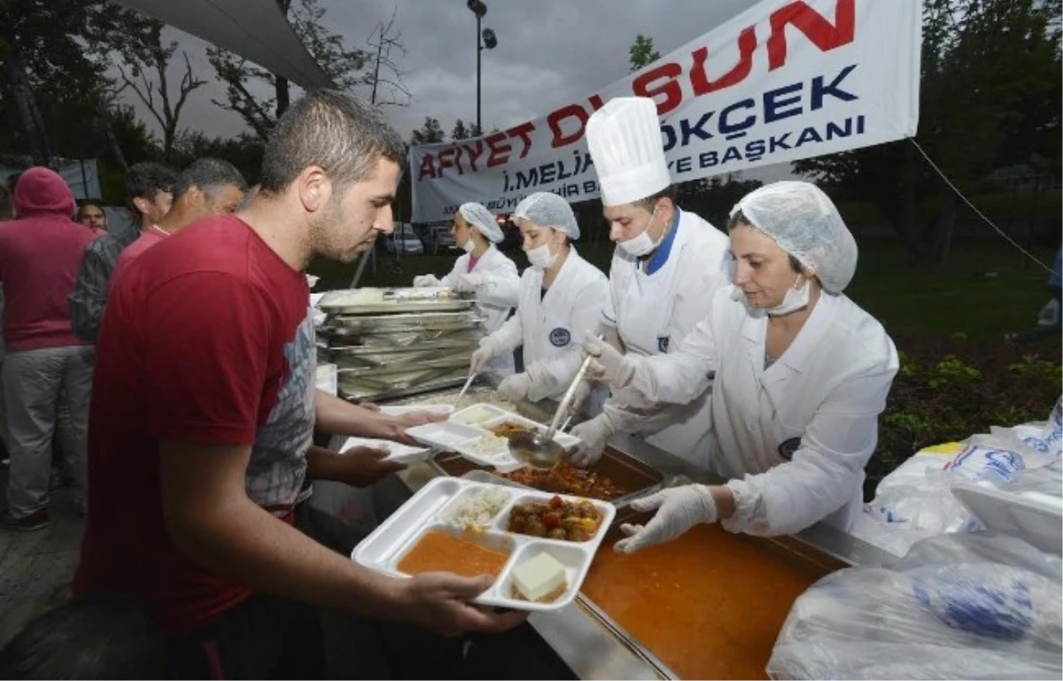 İftar Çadırları Doldu Taştı