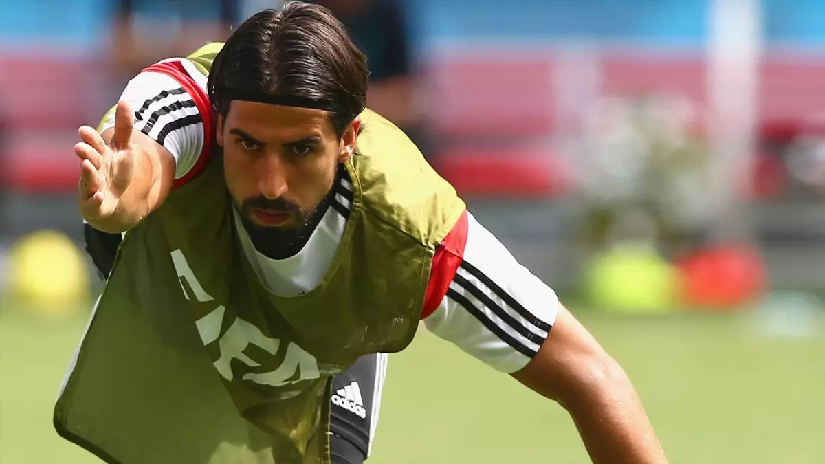 İngiltere\'nin Büyükleri Khedira\'nın Peşinde