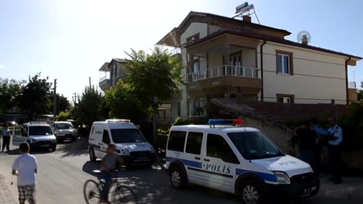 İskeleden düşen işçi öldü -