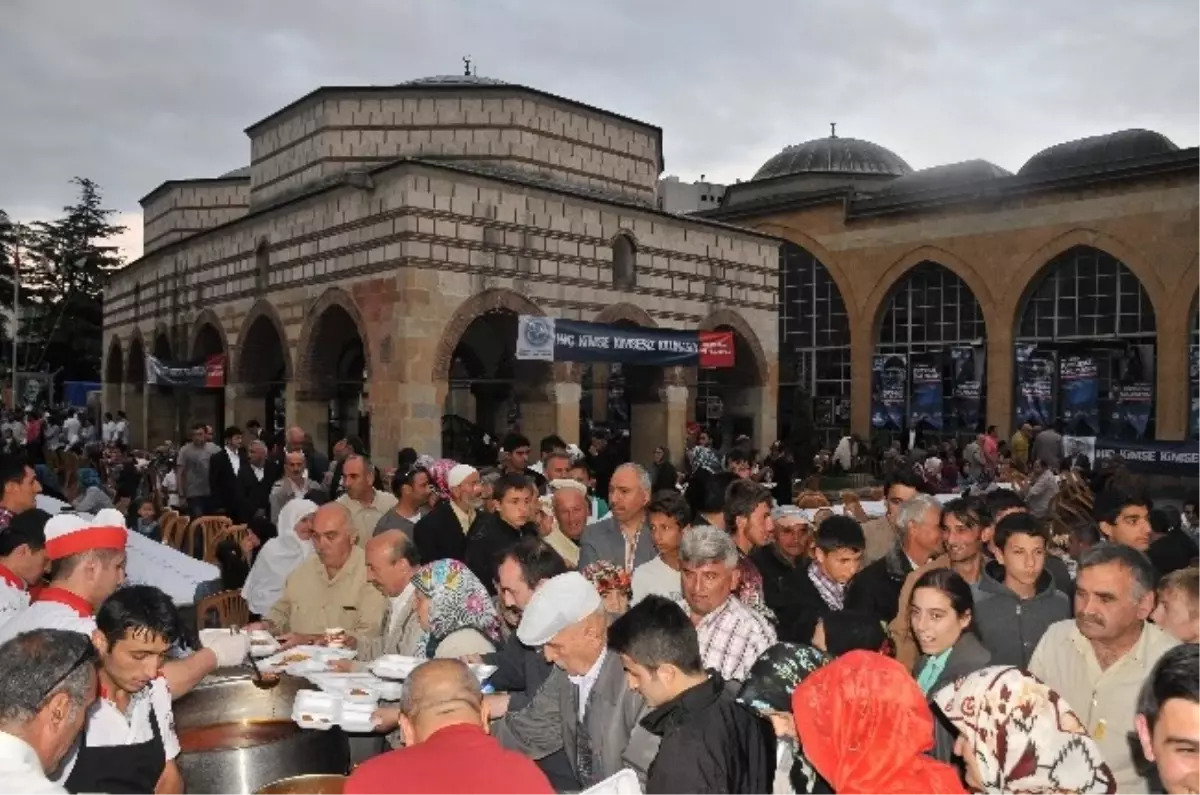 Kastamonu İlk İftarını Yaptı