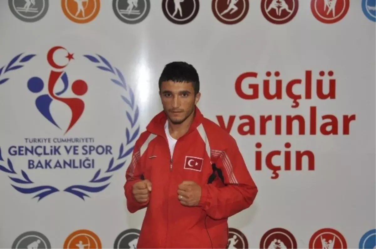 Kickboks\'ta İki Gaziantepli Sporcu Türkiye Şampiyonu Oldu