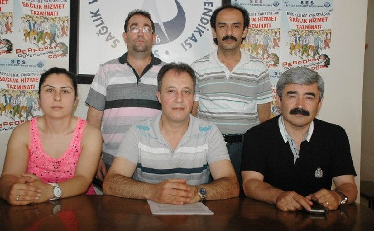 Sağlıkçılar Cam İşçilerinin Grevinin Ertelenmesini Eleştirdi