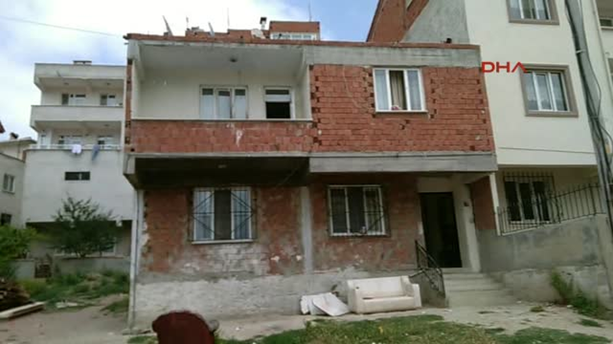 Balkondan Düşen Bebek Hayatını Kaybetti