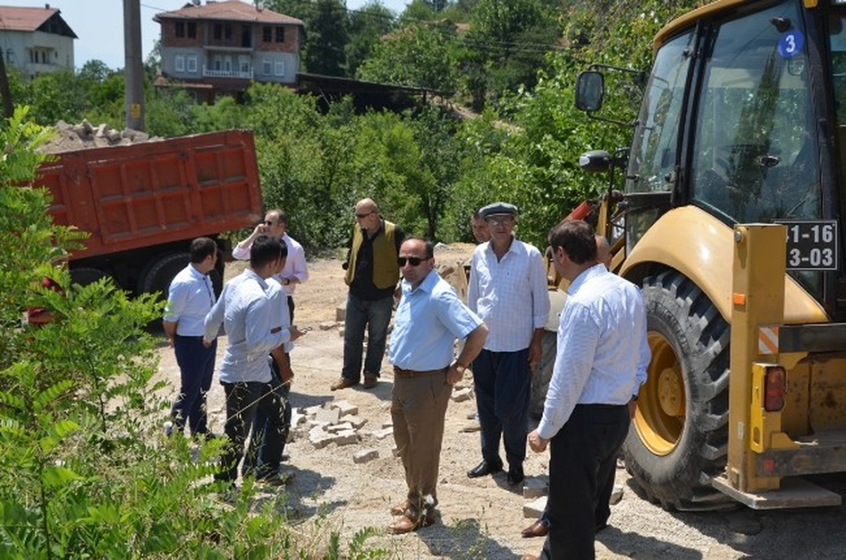 Başkan Üzülmez, Eşme\'de Ziyaret ve İncelemelerde Bulundu