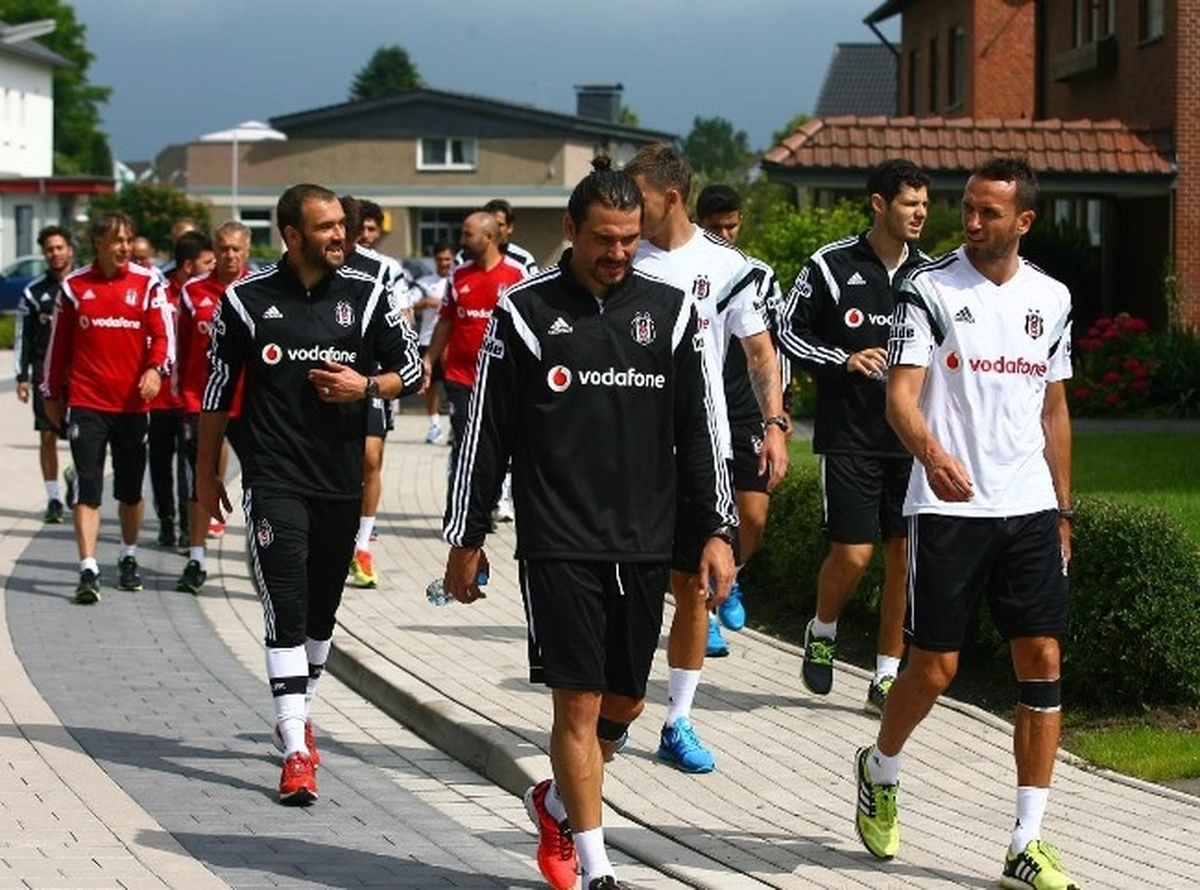 Beşiktaş, Almanya\'da İlk Antrenmanını Yaptı
