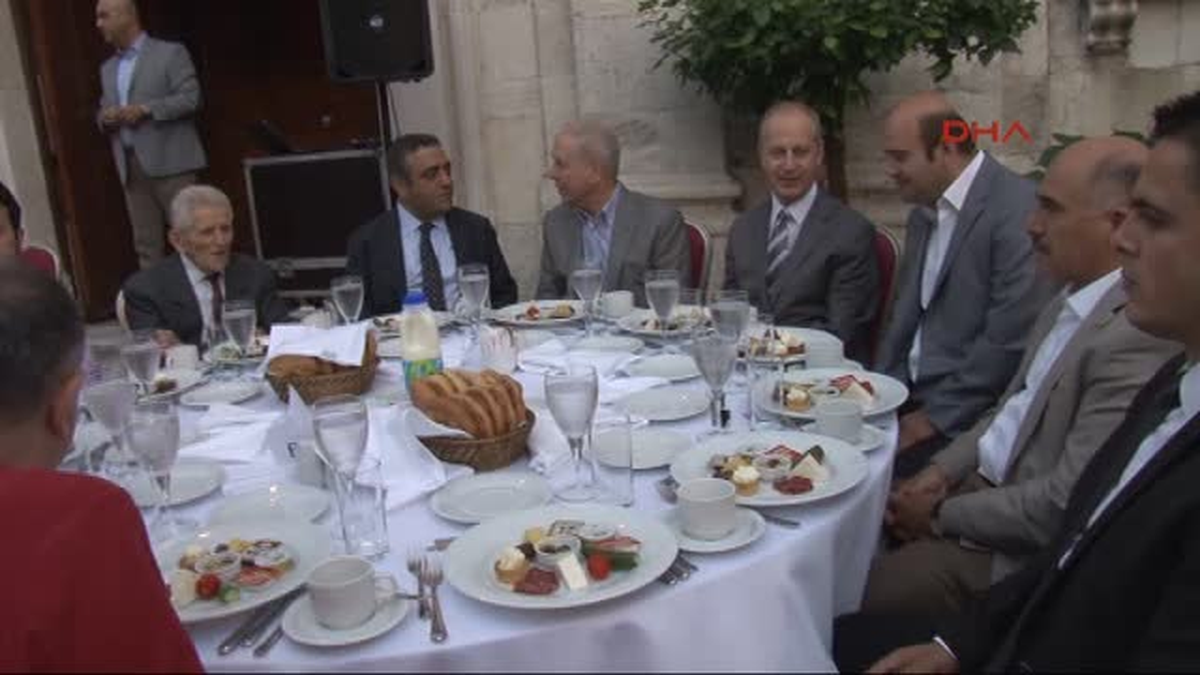 Bıçaklı Saldırıya Fatih\'in Fermanı ile Cevap Verdiler