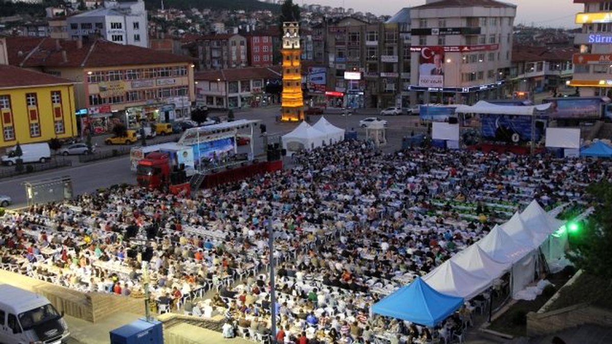 Bozok Bereket Kervanı" İlk İftarını Verdi