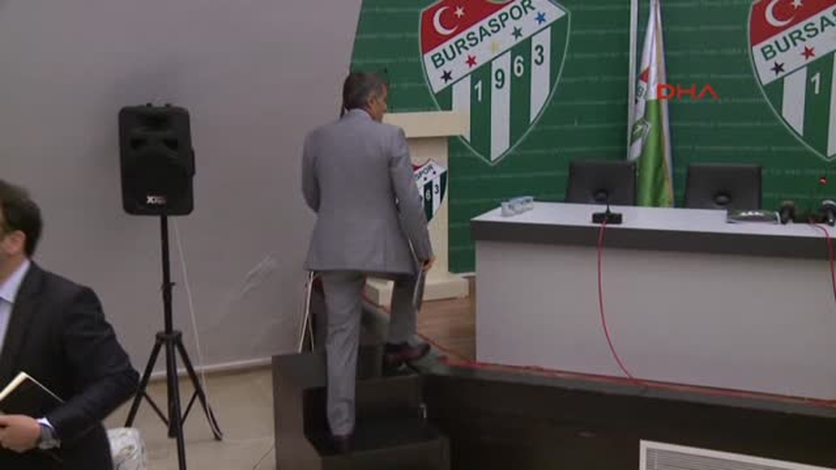 Bursaspor Teknik Direktörü Şenol Güneş, Bugün Başlayacak Olan Yeni Sezon Hazırlıkları Öncesinde...