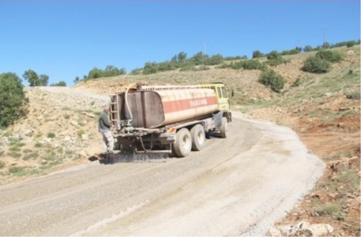 Çemişgezek\'in Doğanalan Köyünde Yol Çalışması Tamamlandı