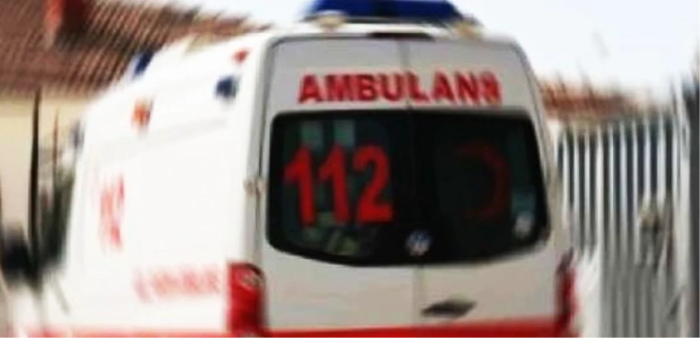 Ezine\'de Trafik Kazası: 2 Yaralı